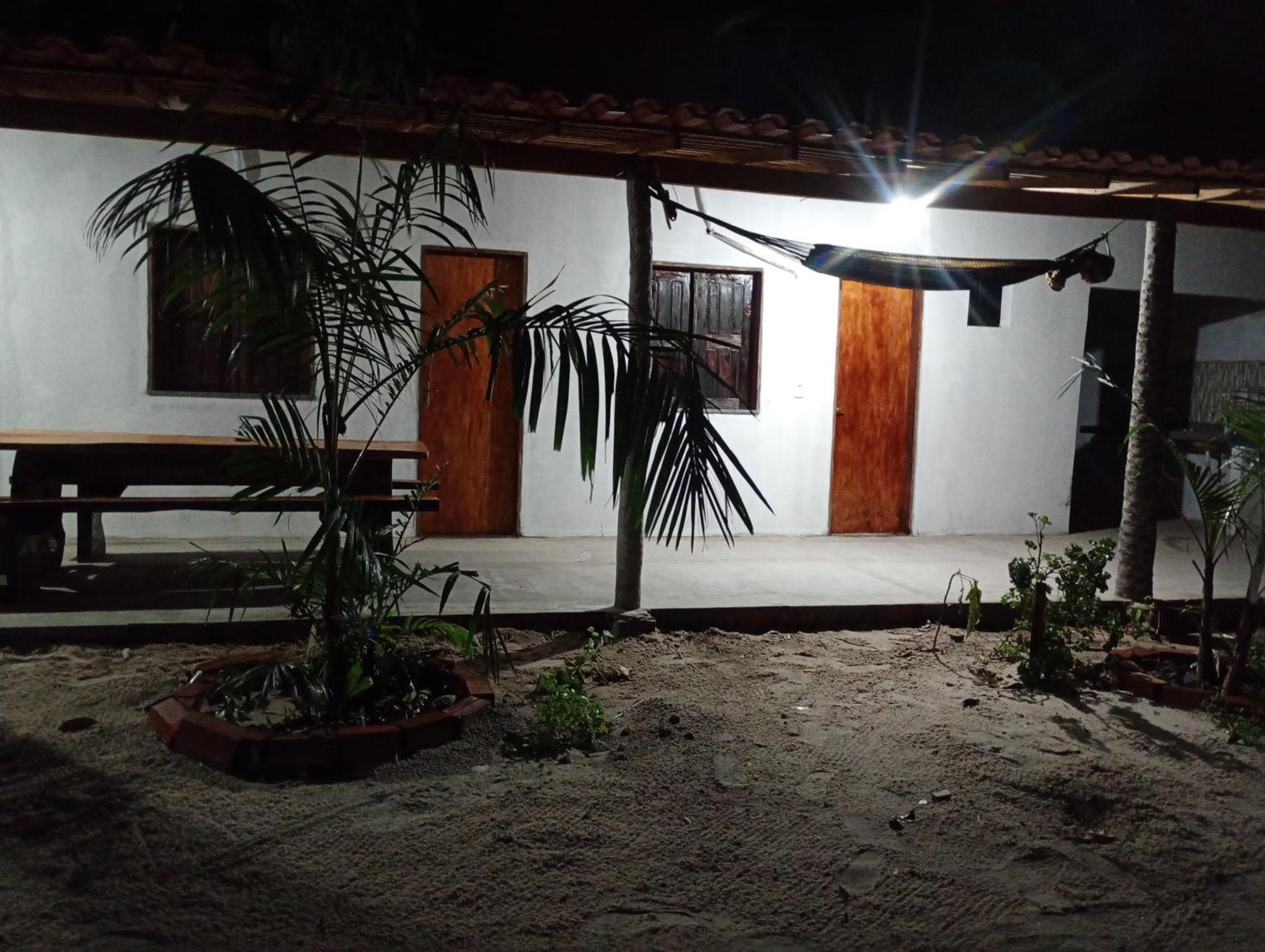 Hostel E Camping Na Rua Das Flores Santo Amaro do Maranhao Exterior foto