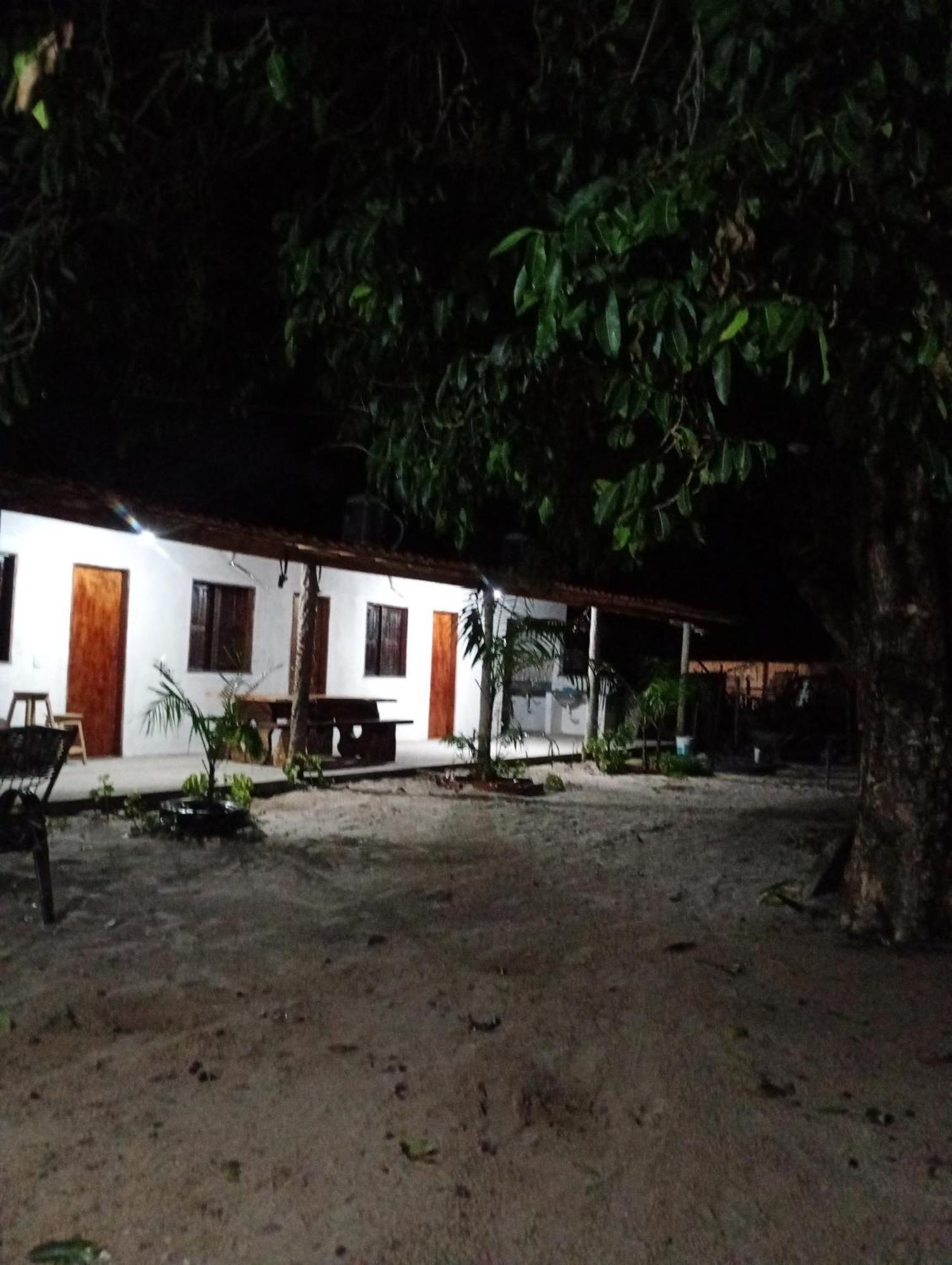 Hostel E Camping Na Rua Das Flores Santo Amaro do Maranhao Exterior foto