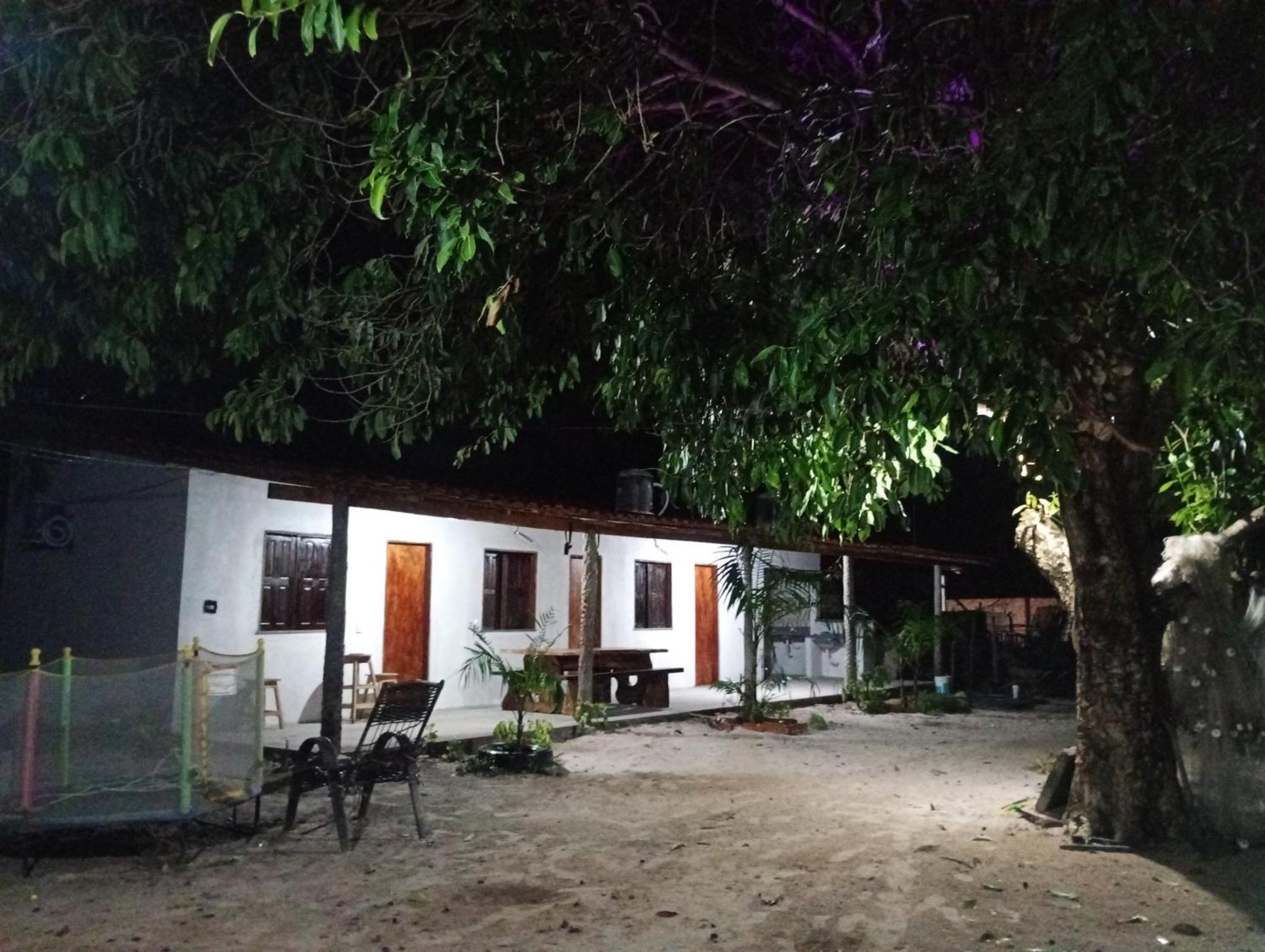 Hostel E Camping Na Rua Das Flores Santo Amaro do Maranhao Exterior foto